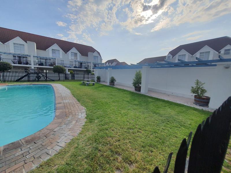 1 Bedroom Property for Sale in Gordons Bay Western Cape